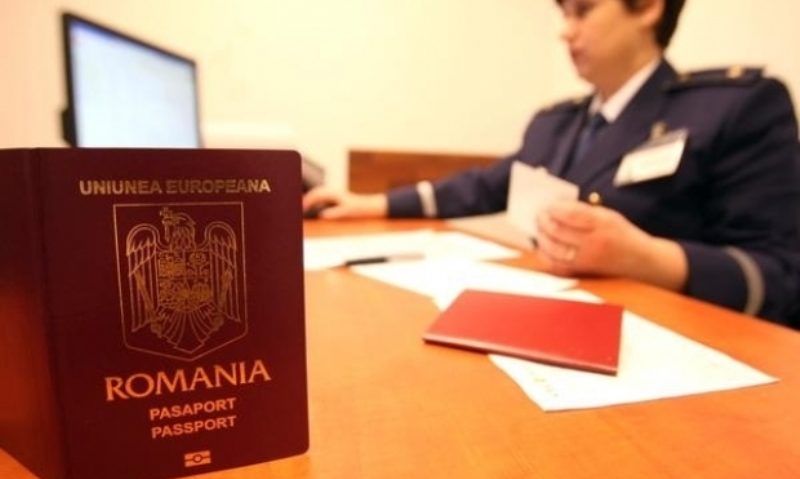 Aglomerație de părinți și copii la Serviciul de Pașapoarte din Timișoara