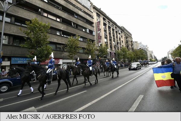 Zi de doliu național. Regina Ana este condusă pe ultimul drum