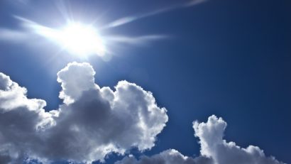 Vreme ploioasă cu temperaturi de 28 de grade