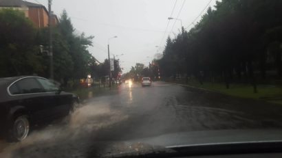 Meteorologii au prelungit avertizarea Cod galben de ploi abundente. A fost restrâns numărul județelor sub Cod portocaliu