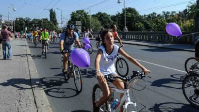 ? Lecție de istorie pe bicicletă. Timișorenii au aflat povestea podurilor din oraș