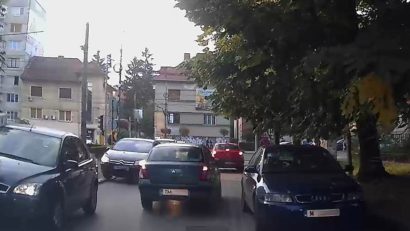 ? Oprire interzisa pe str. Aurel Popovici, dar … cine o respectă ??