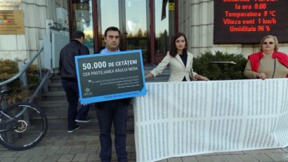 50.0000 de semnături pentru stoparea construirii de MHC-uri pe râul Nera au fost depuse la Ministerul Mediului!