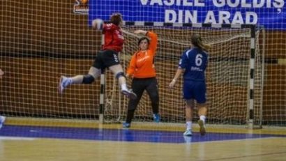 Aradul pierde echipa de handbal feminin