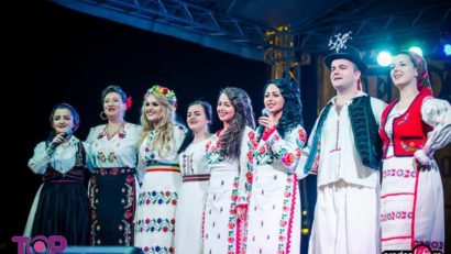 Tineri interpreţi din întreaga ţară la Festivalul – concurs “Cântec mândru de pe Criş” de la Oradea. Florica Zaha şi Maria Haiduc, invitate de onoare