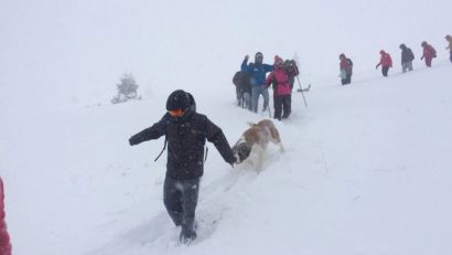 30 de copii şi turişti sunt evacuaţi, pe jos, din staţiunea Parâng