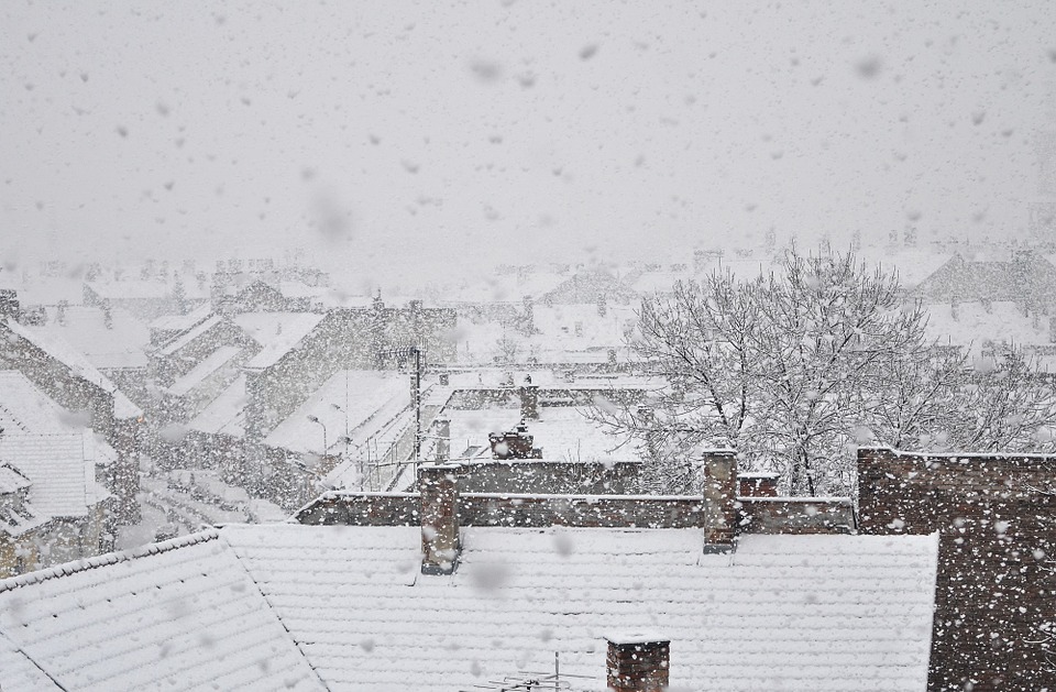 Meteorologii anunță că revin ninsorile