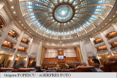 Moţiunea de cenzură a fost respinsă de Parlament