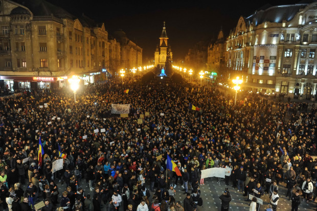 Situaţia din România, în vizorul Societăţii Civile, vineri, la „Vestul Zilei”