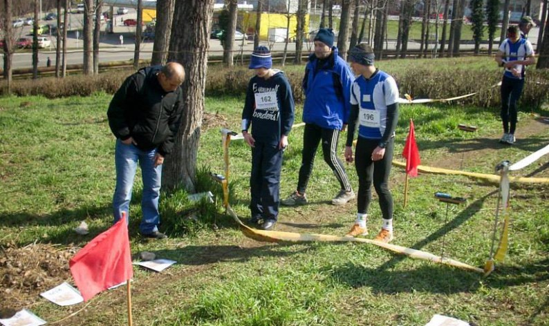 Hunedorenii sunt provocați la un concurs de orientare turistică