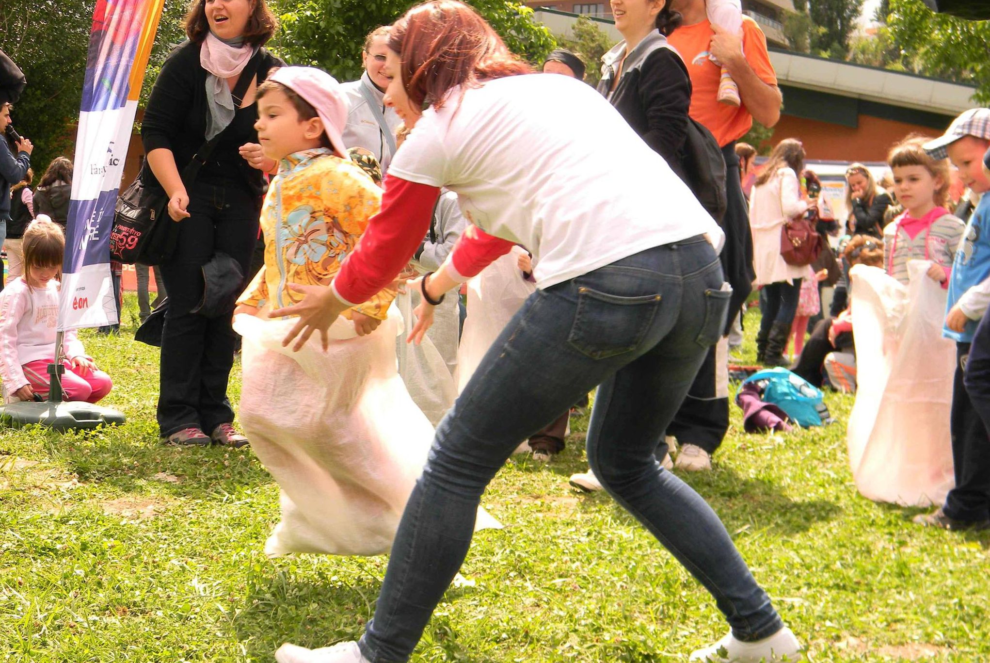 Timişorenii sunt chemaţi să joace Baba Oarba, ‘elasticul’ sau Lapte Gros. “Bucurie în Mişcare” ajunge în Parcul Rozelor