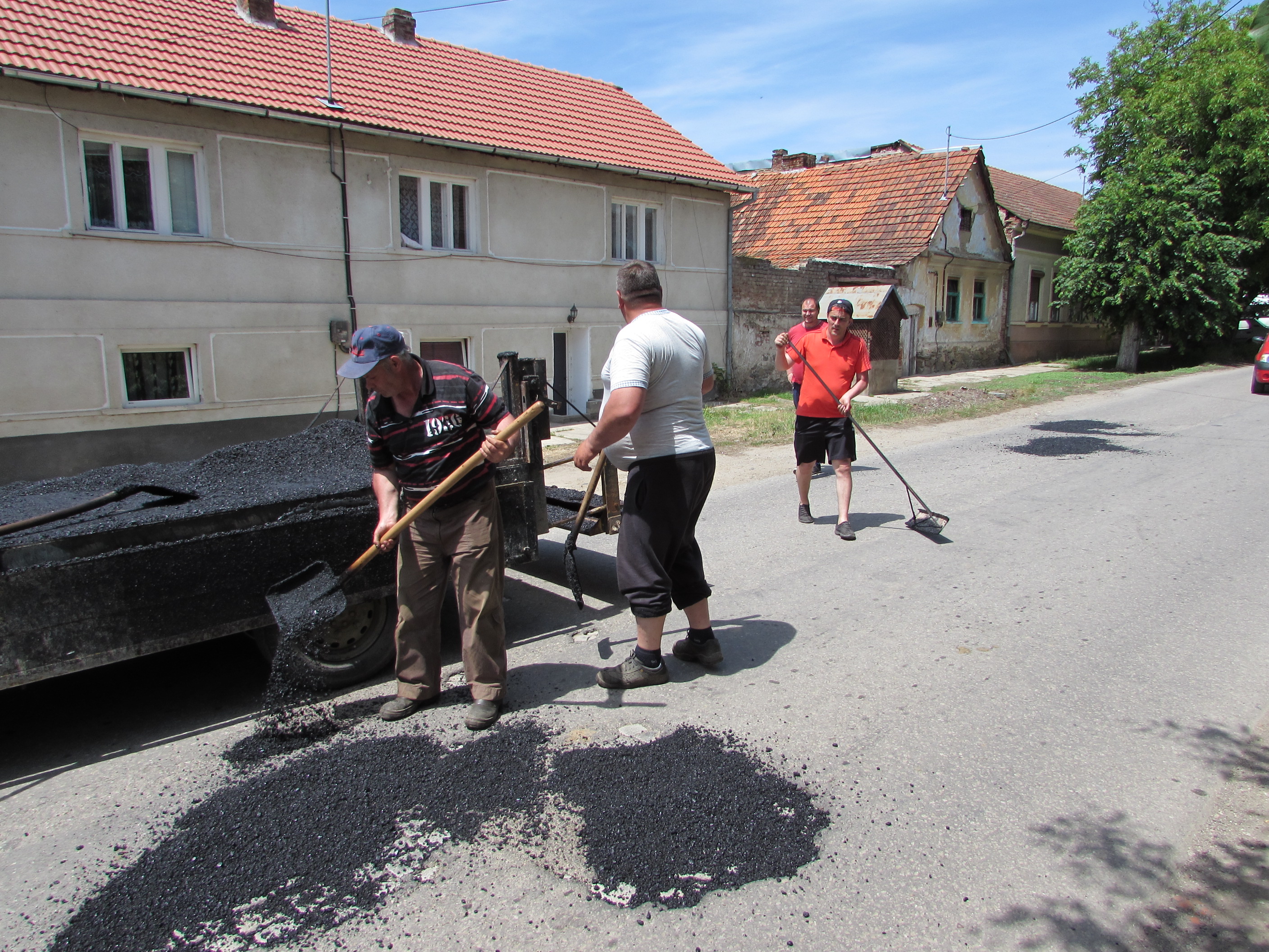 Drum din Valea Almăjului, plombat în minivacanţă