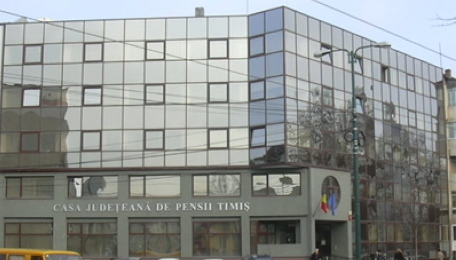 Sute de timișeni vin zilnic la Casa de Pensii pentru explicații după recalcularea pensiilor