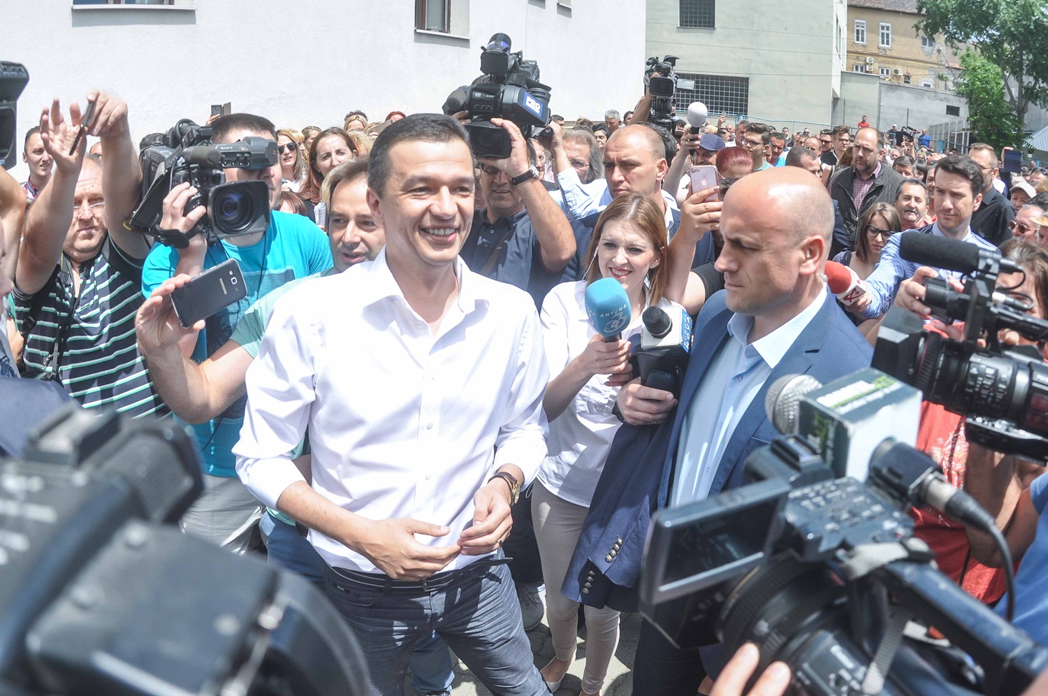 Sorin Grindeanu cere la CCR examinarea votului privind moțiunea de cenzură