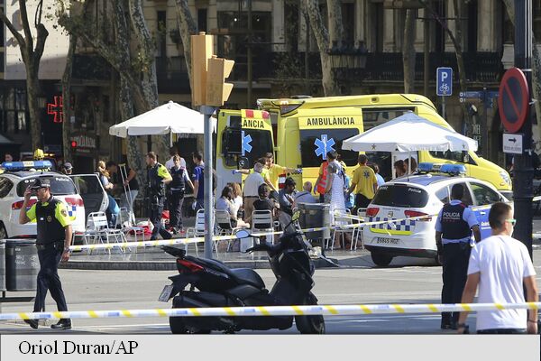 MAE: Trei români răniți în atentatul din Barcelona