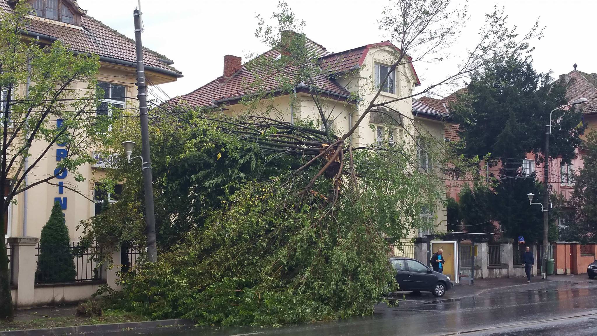 Informare meteo de averse și vijelii în toată țara