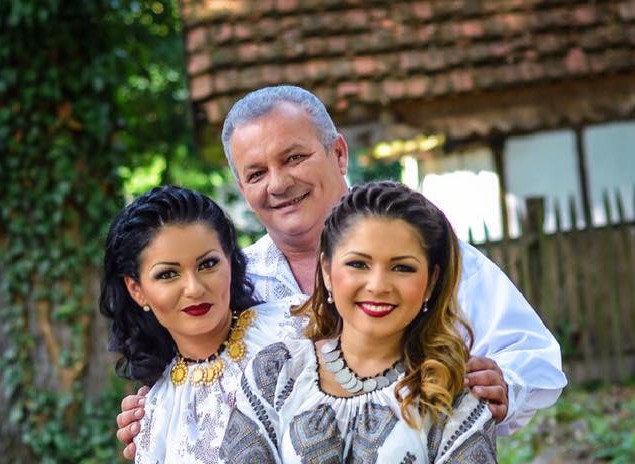 Adrian Stanca împreună cu fetele lui, Oana şi Raluca, ne prezintă noul album