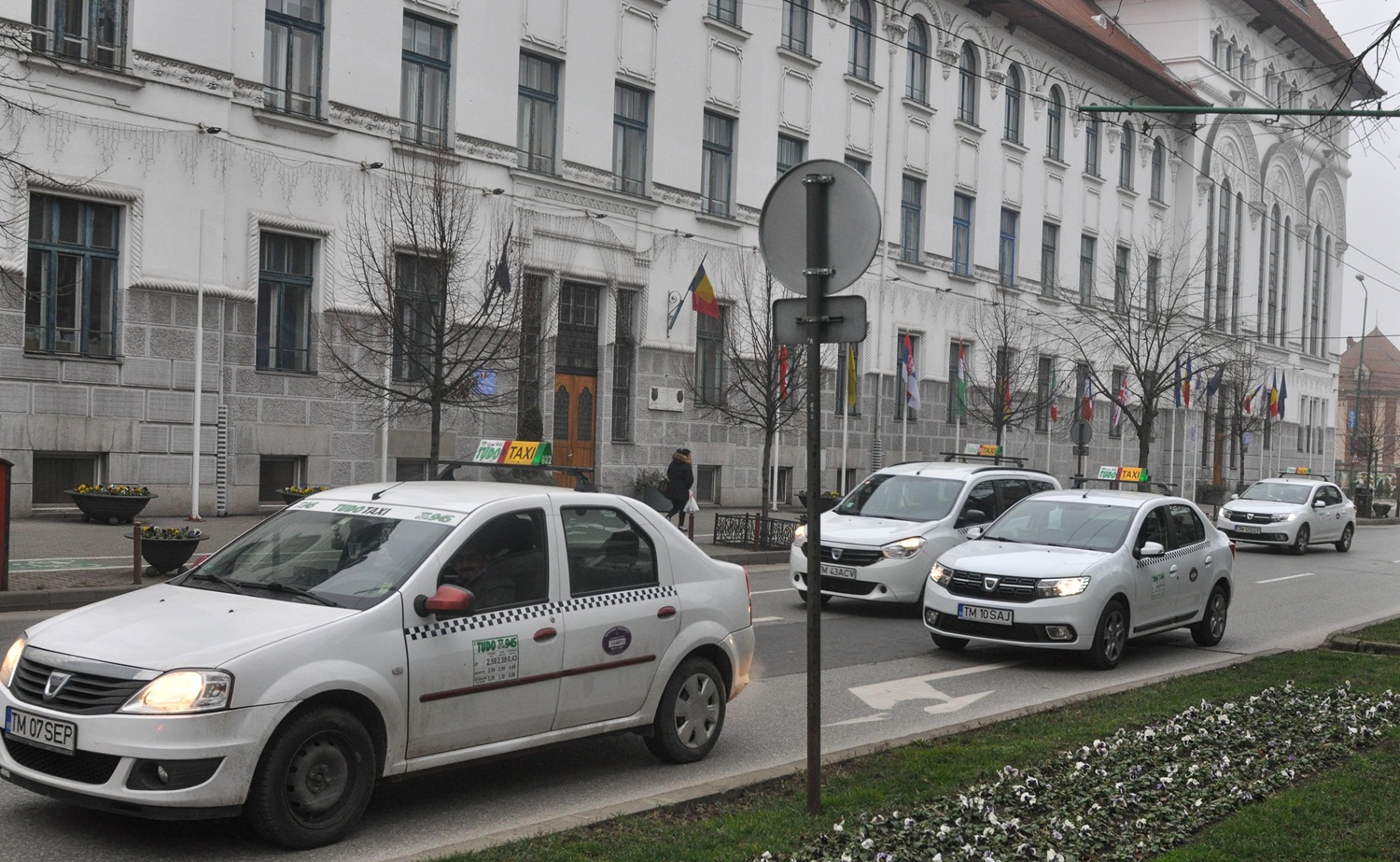 Sute de taximetriști vor protesta timp de două zile pe străzile din Timișoara