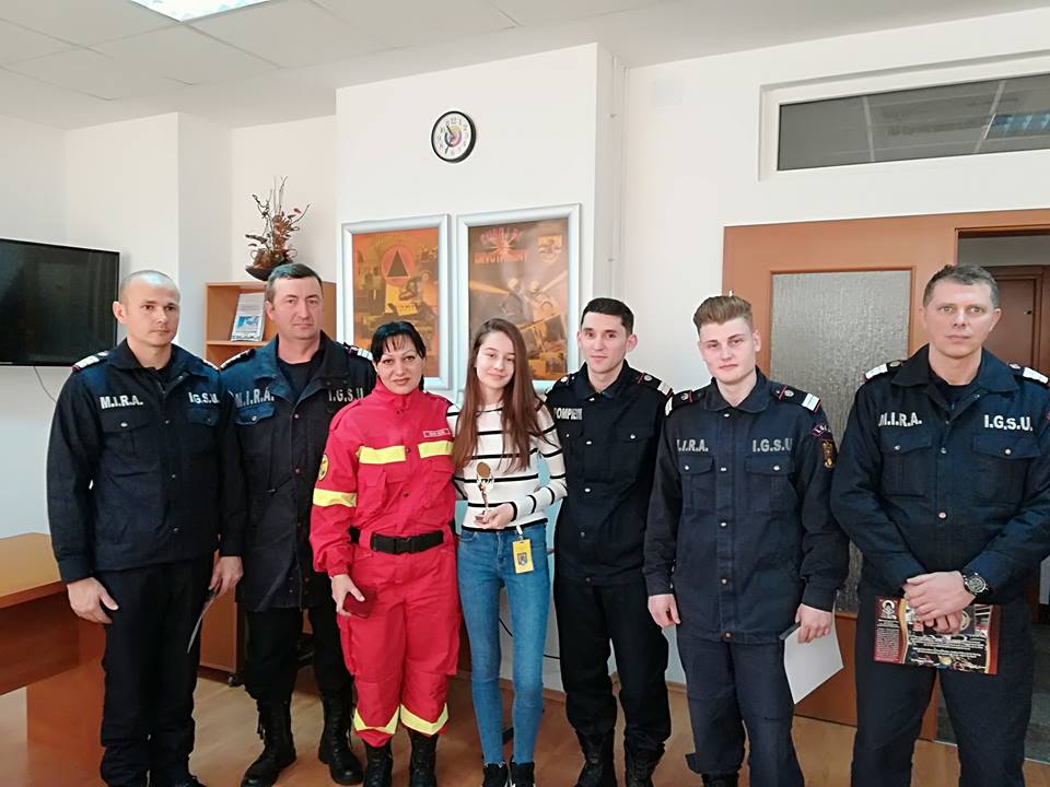 Adolescenta care rămas blocată sub un tramvai a venit să își cunoască salvatorii