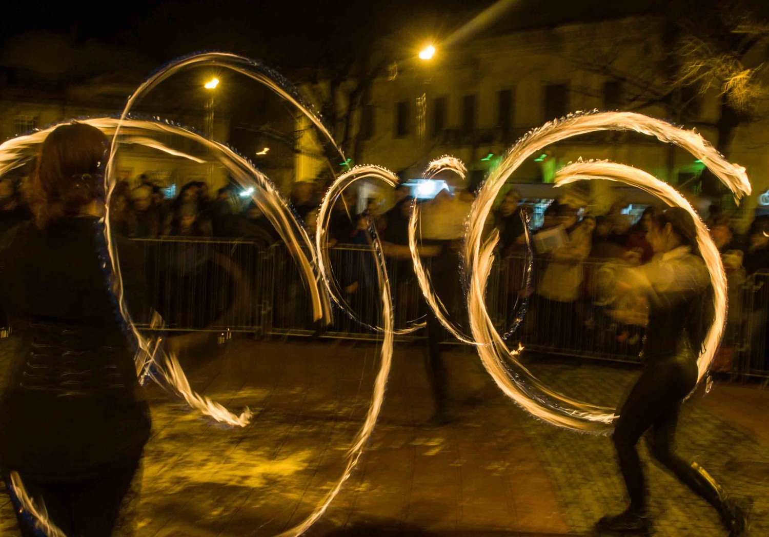 FOTO/ Spectacol de muzică și foc pentru a sărbători Ora Pământului la Timișoara