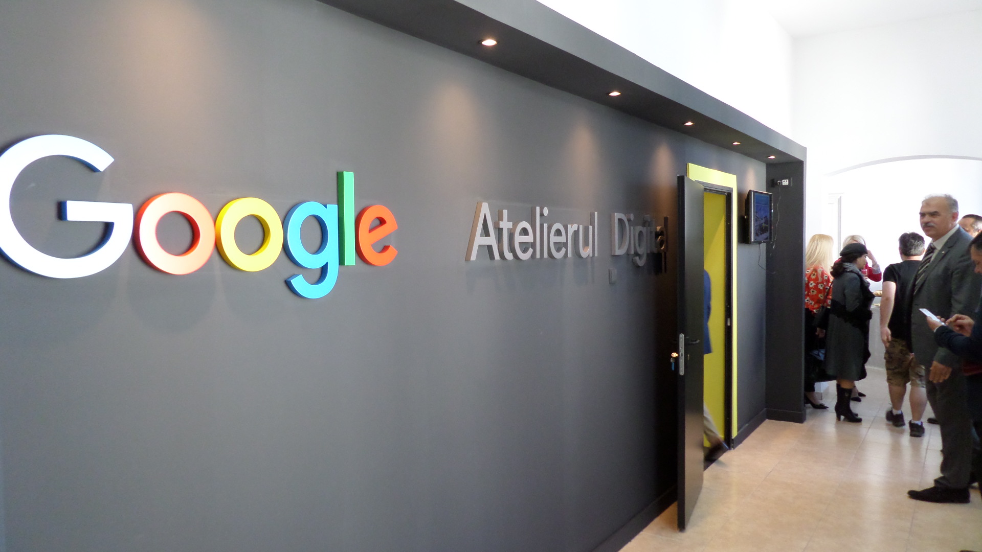 Google a deschis primul atelier digital dintr-o universitate tehnică românească la Timișoara