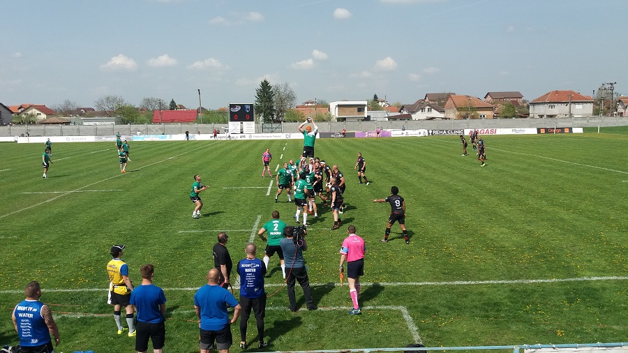 Duel dur la rugby: campioana întâlnește echipa momentului!