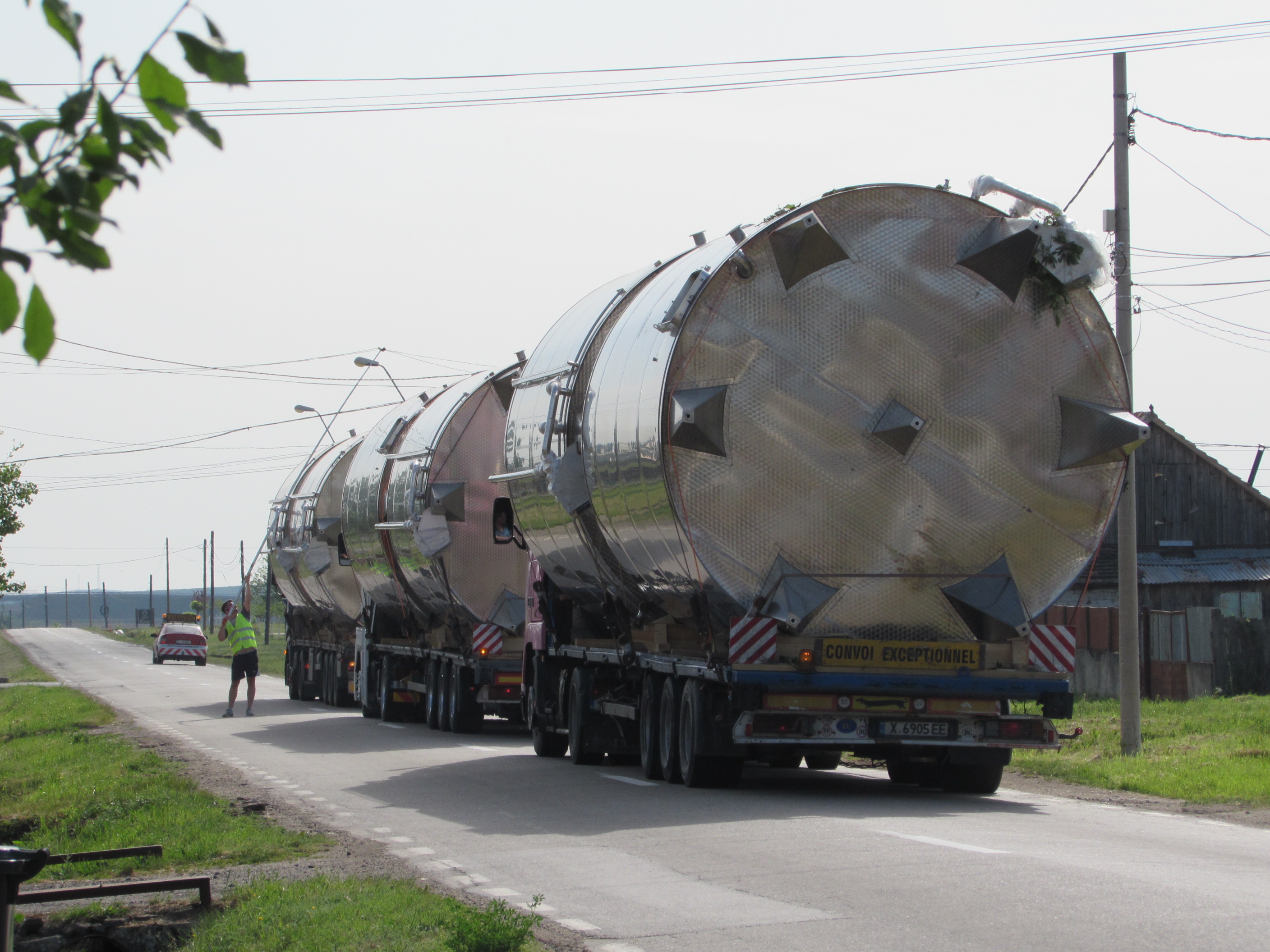 Rezervoare gigantice la Cramele Recaș