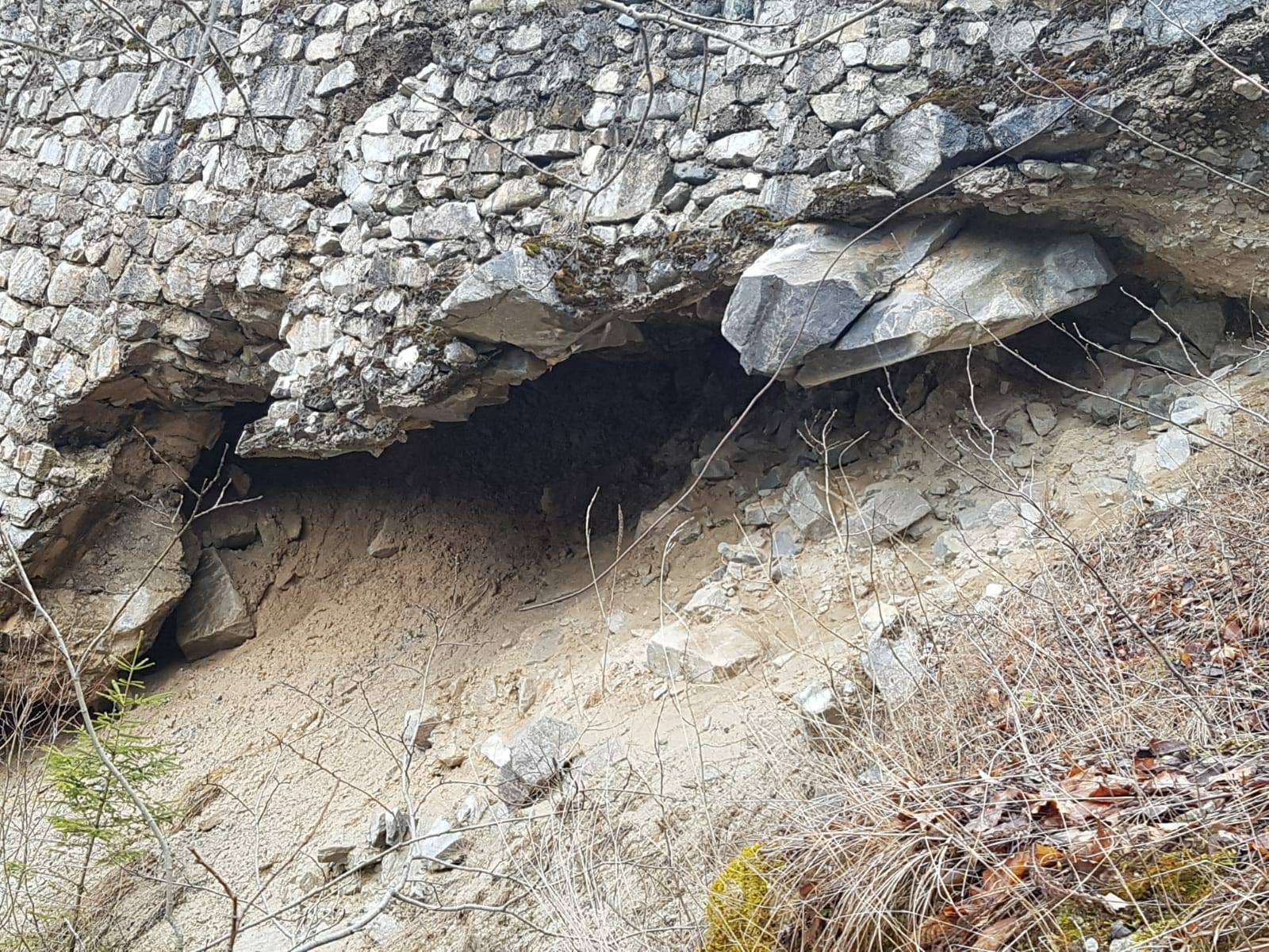 Circulaţie închisă pe drumul care duce spre Poiana Pelegii din Masivul Retezat