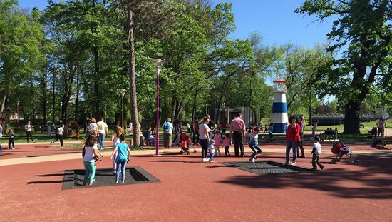 Programul de 1 Iunie în Parcul Copiilor și în Parcul Rozelor