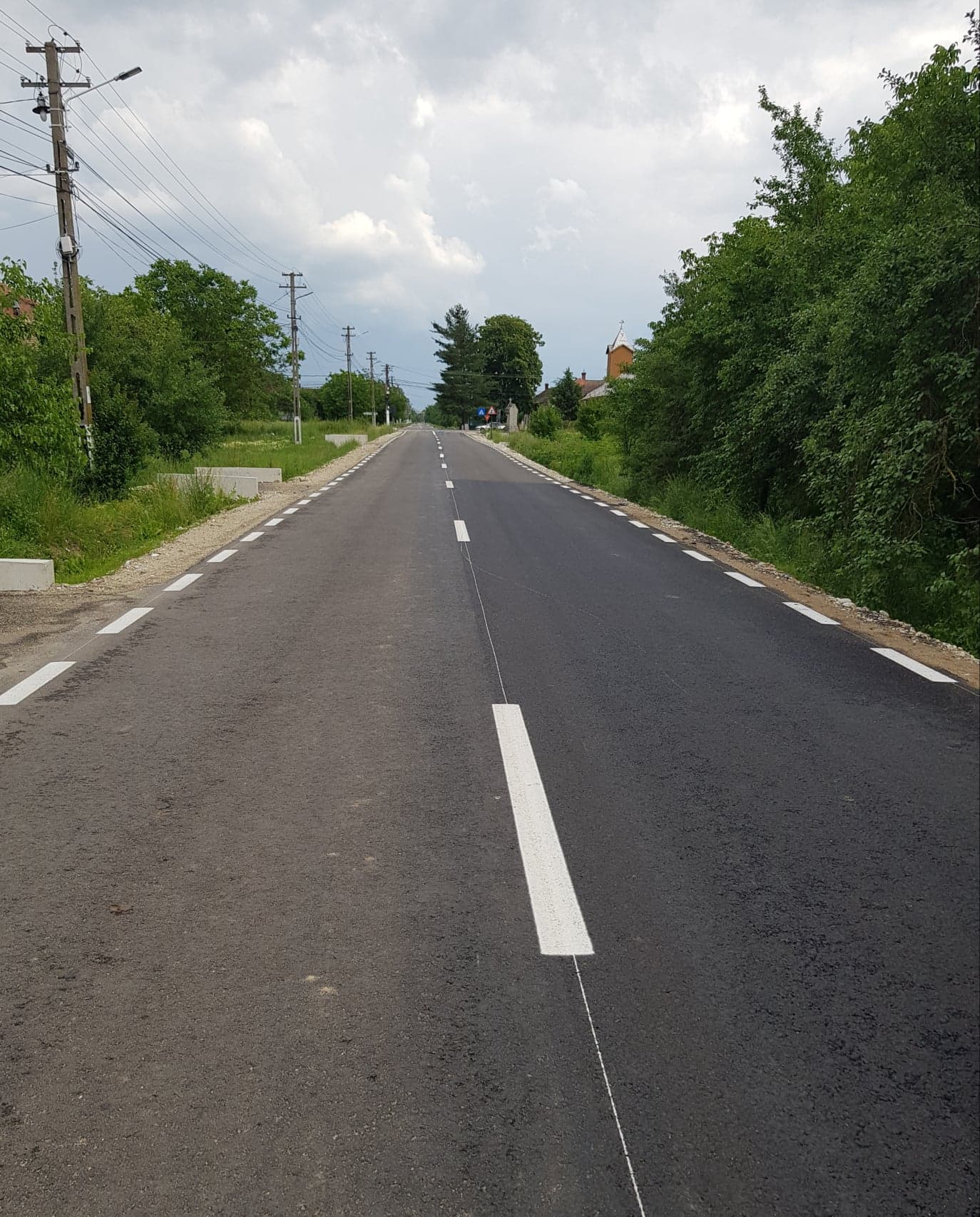 Administrația cărășeană vrea să restricționeze traficul greu pe mai multe drumuri județene