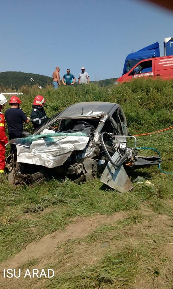 FOTO/ Accident mortal pe DN 7, în județul Arad