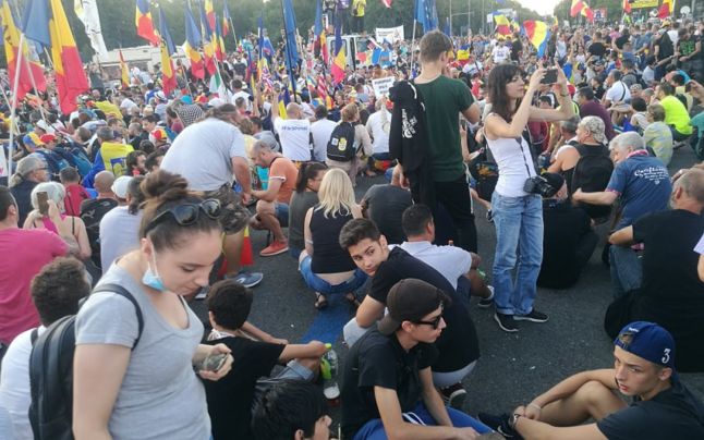 Un nou protest în Piața Victoriei din București