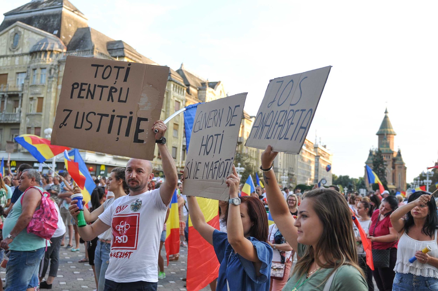 Timișorenii au ieșit din nou în stradă