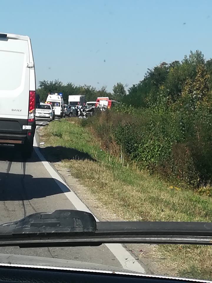 Accident mortal și circulație blocată pe drumul dintre Timișoara și Buziaș