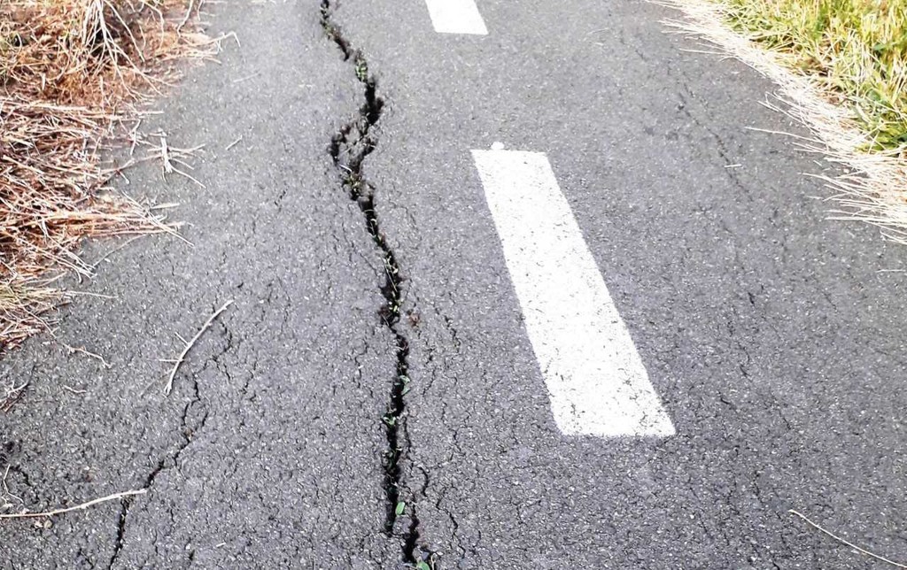 Pista de pe Calea Bodrogului din Arad se surpă la doi ani de la inaugurare