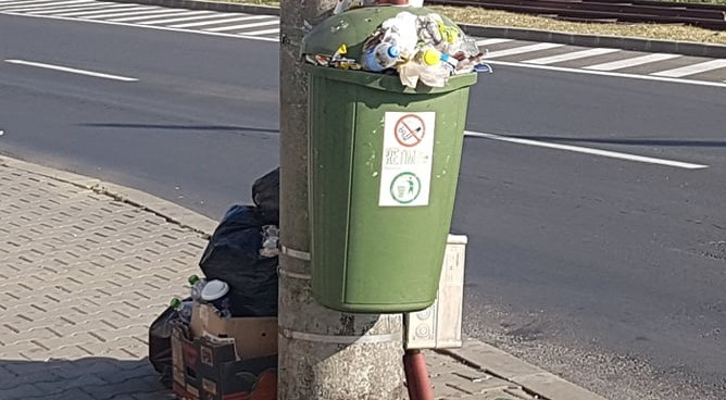 Stațiile STPT din Gara de Nord din Timișoara, sufocate de gunoaie