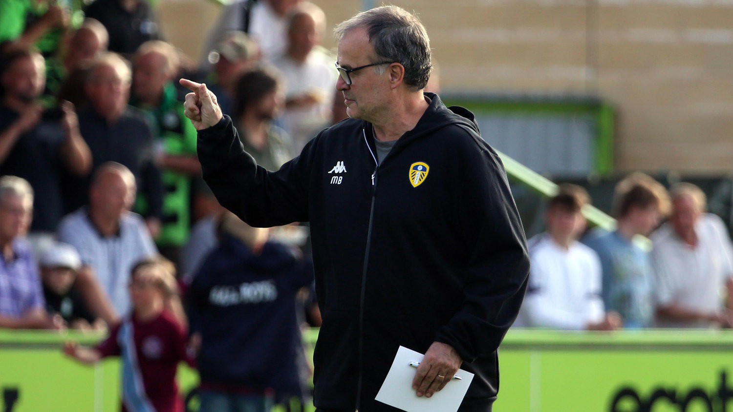 „El Loco” Bielsa surprinde din nou. Antrenorul argentinian și-a făcut dormitorul și bucătăria în baza de antrenament a lui Leeds United