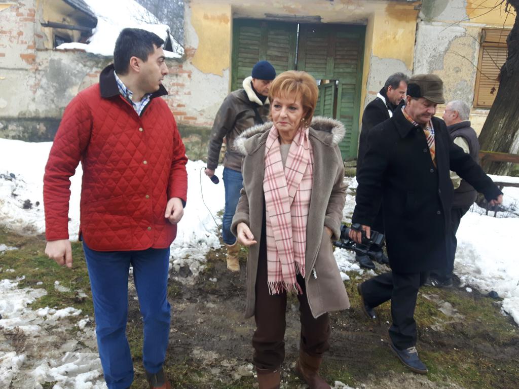 FOTO/ Majestatea Sa Margareta a împărțit daruri de Crăciun familiilor nevoiașe și pacienților internați