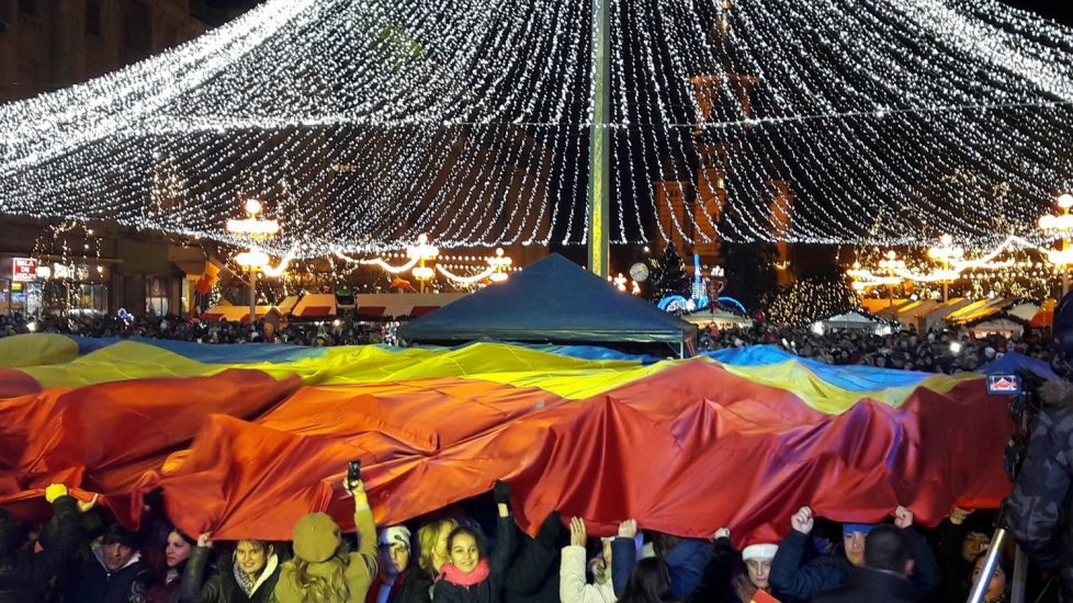 Eveniment inedit la deschiderea Târgului de Crăciun. Iluminatul festiv a fost aprins în Timișoara