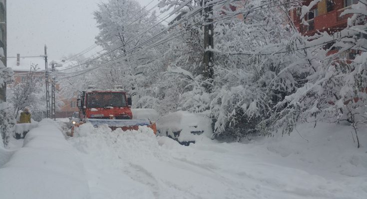 Sancțiune de 10.000 de lei pentru firma care se ocupă de deszăpezirea municipiului Petroșani