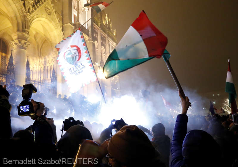 Mii de oameni au protestat la Budapesta față de așa numita ‘lege a sclaviei’