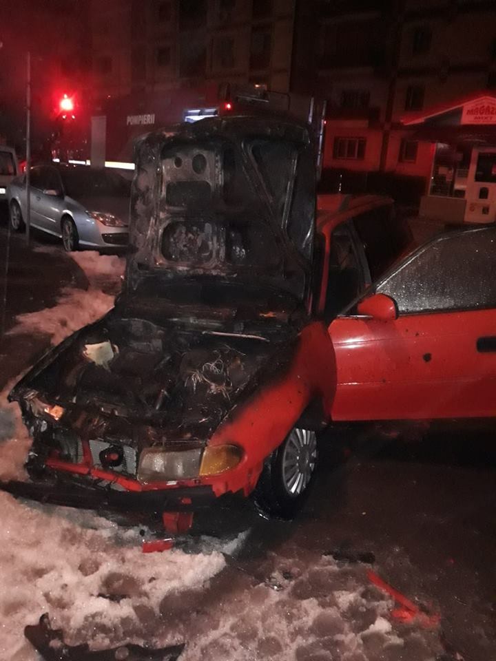 Două incendii în două minute, la Reșița