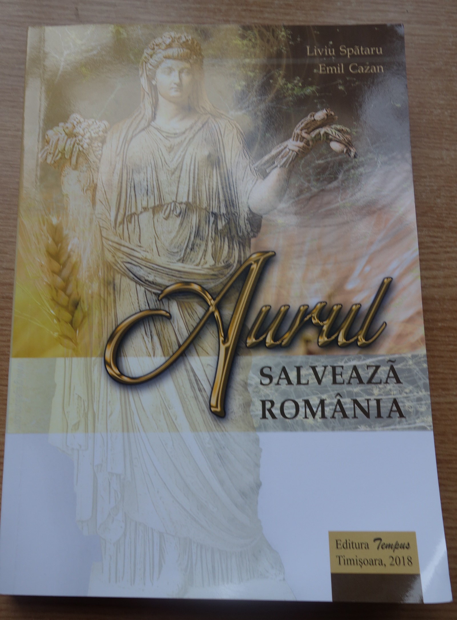 Aurul salvează România, volum lansat la biblioteca din Arad