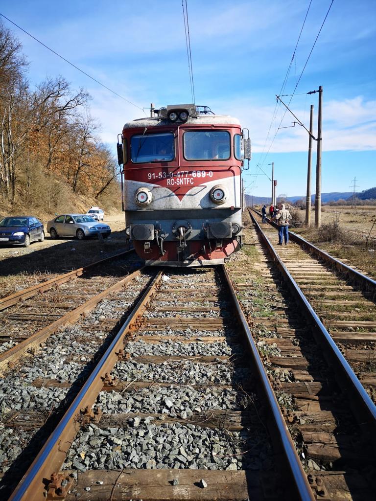 FOTO/ Tren deraiat în Arad. Circulație feroviară blocată