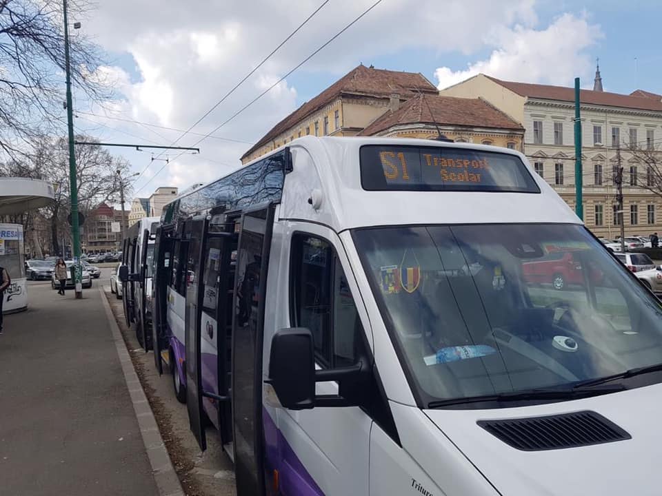 Două noi trasee pentru transportul școlar, din Calea Șagului și Bogdăneștilor