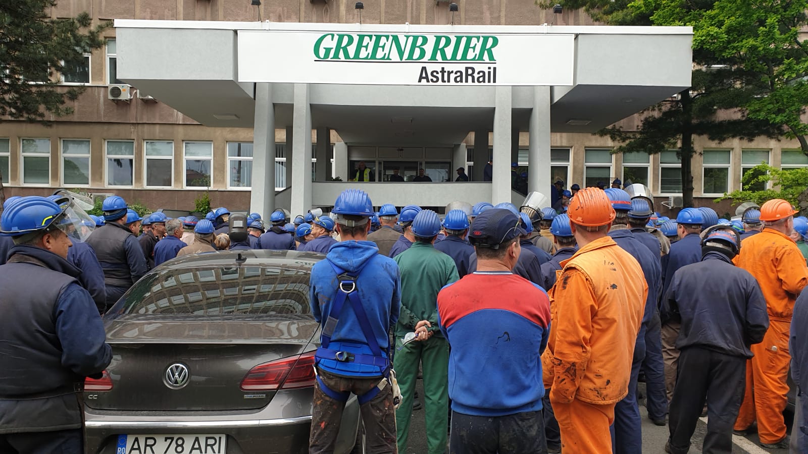 Protestatarii de la Astra Rail Arad au reluat lucrul