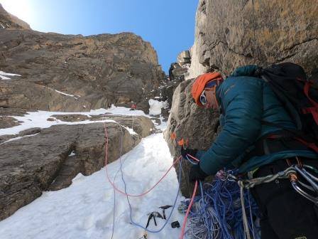 Horia Colibășanu și coechipierii săi se întorc acasă. Vântul puternic face imposibilă ascensiunea în Himalaya