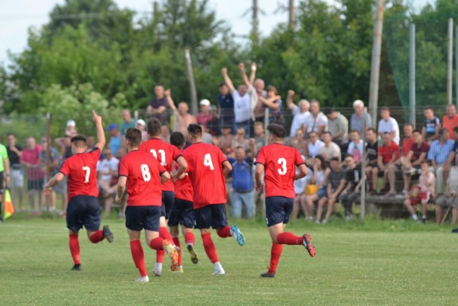 AUDIO / CSC Sânmartin a promovat în Liga a III-a, după 4-0 la „general” cu ACS Florești