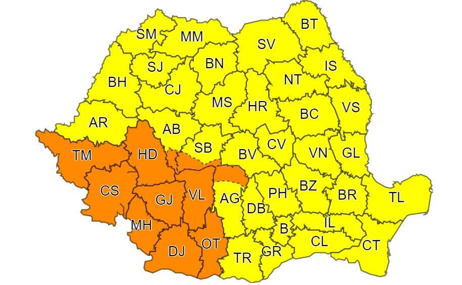 Avertizări de furtuni și vijelii în vestul țării. Trei județe sub cod portocaliu