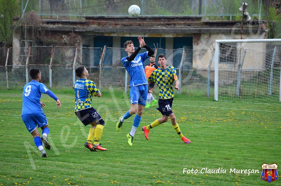 Bocșa poate dispărea din fotbal, din cauza lipsei unui stadion…